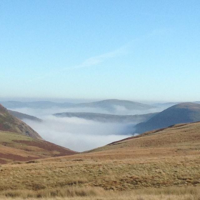 Brynderwen Bed & Breakfast Llangorse ภายนอก รูปภาพ